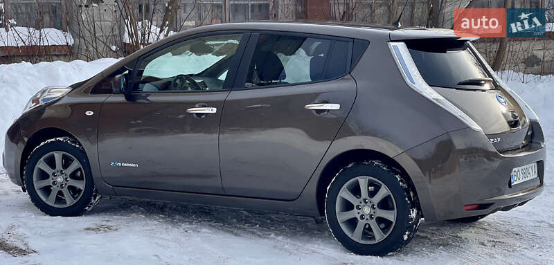 Хэтчбек Nissan Leaf 2016 в Тернополе