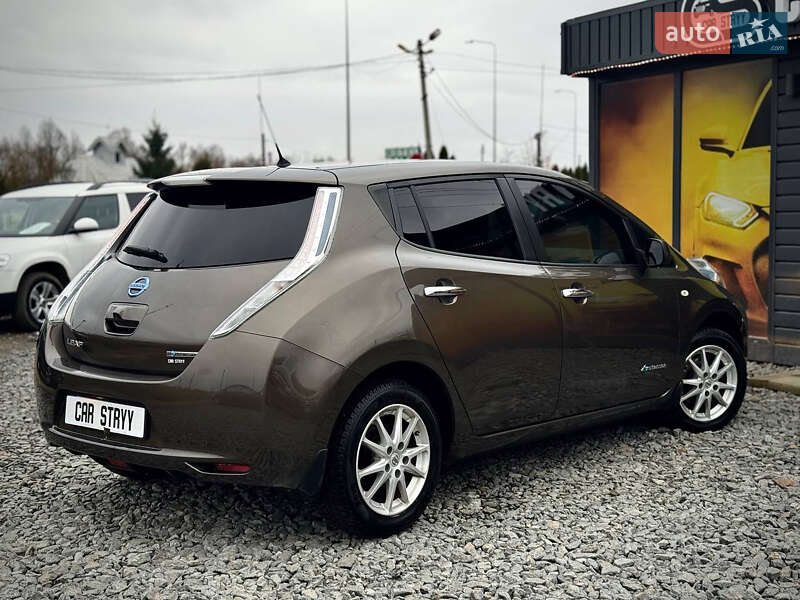 Хэтчбек Nissan Leaf 2016 в Стрые