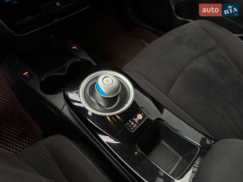 Хэтчбек Nissan Leaf 2016 в Стрые