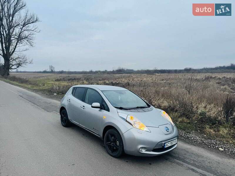 Хэтчбек Nissan Leaf 2014 в Владимире