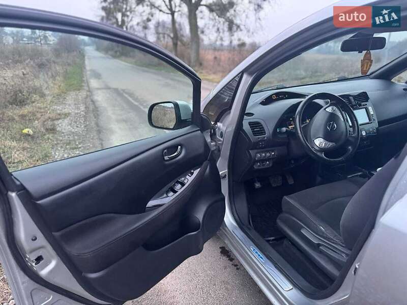 Хэтчбек Nissan Leaf 2014 в Владимире