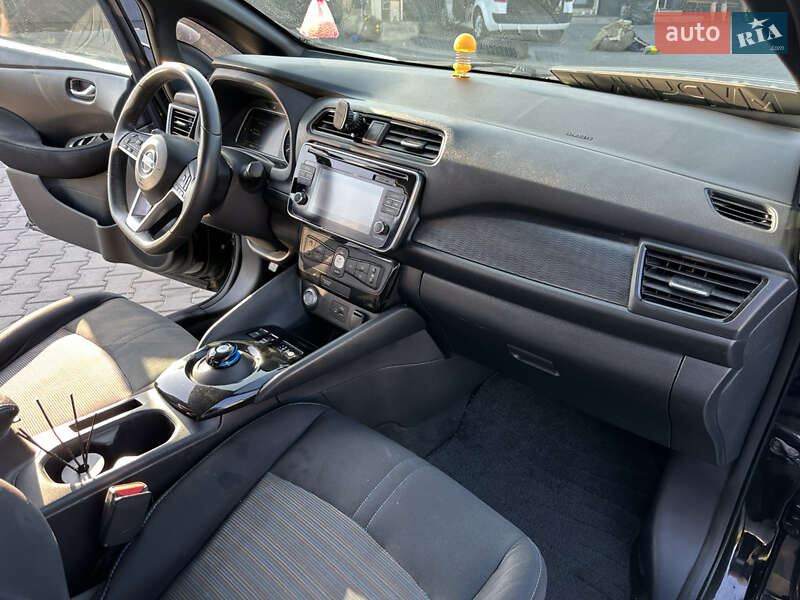 Хэтчбек Nissan Leaf 2018 в Ковеле