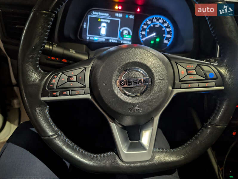 Хэтчбек Nissan Leaf 2018 в Тернополе