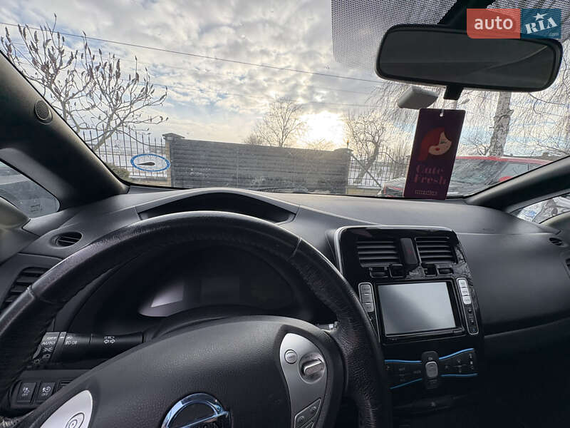 Хэтчбек Nissan Leaf 2014 в Луцке