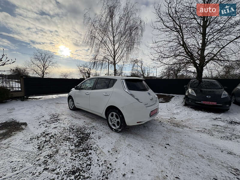 Хэтчбек Nissan Leaf 2016 в Луцке