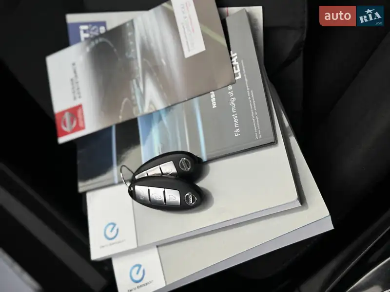 Хэтчбек Nissan Leaf 2016 в Львове документ