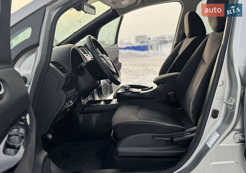 Хэтчбек Nissan Leaf 2016 в Львове