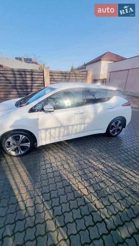 Хэтчбек Nissan Leaf 2020 в Одессе