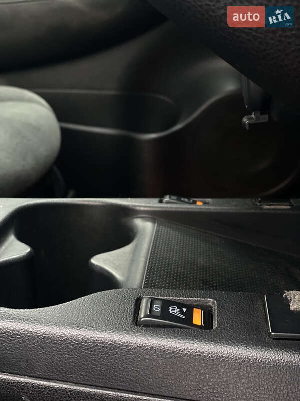 Хэтчбек Nissan Leaf 2013 в Бурштыне