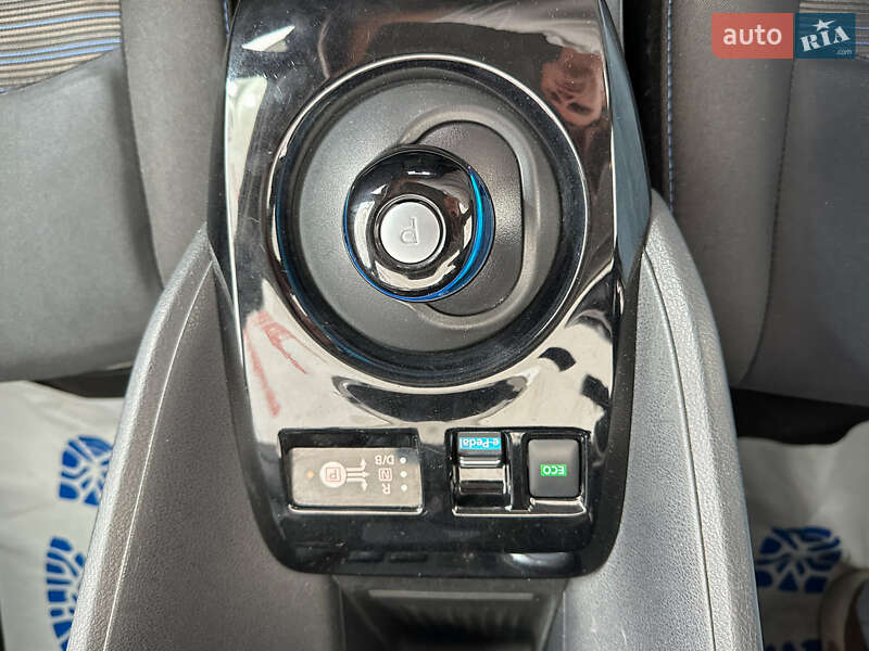 Хэтчбек Nissan Leaf 2018 в Львове