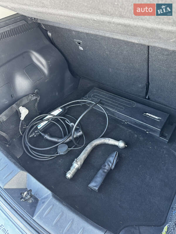 Хетчбек Nissan Leaf 2019 в Кам'янському