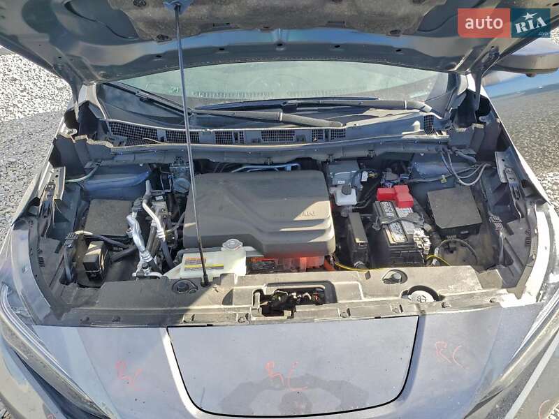 Хэтчбек Nissan Leaf 2024 в Киеве