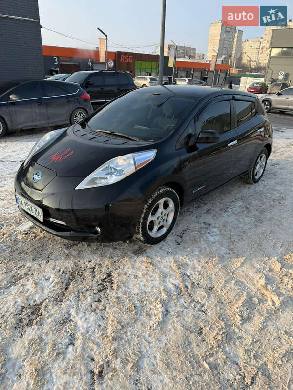 Хэтчбек Nissan Leaf 2011 в Харькове