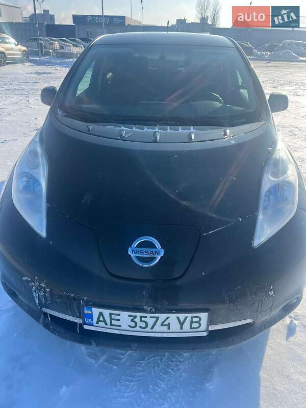 Хэтчбек Nissan Leaf 2014 в Днепре