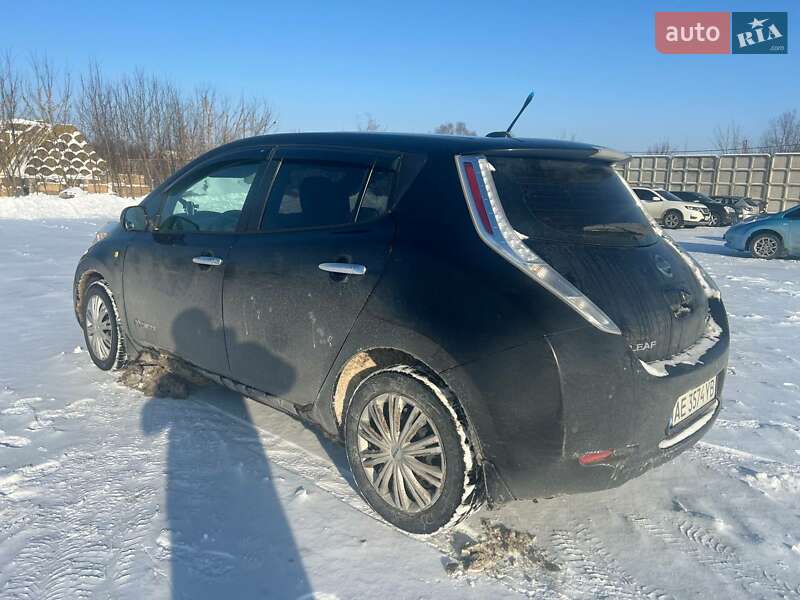 Хэтчбек Nissan Leaf 2014 в Днепре