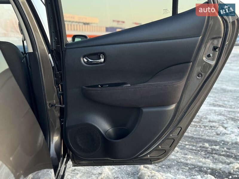 Хэтчбек Nissan Leaf 2016 в Львове фото 48 Хэтчбек Nissan Leaf 2016 в Львове