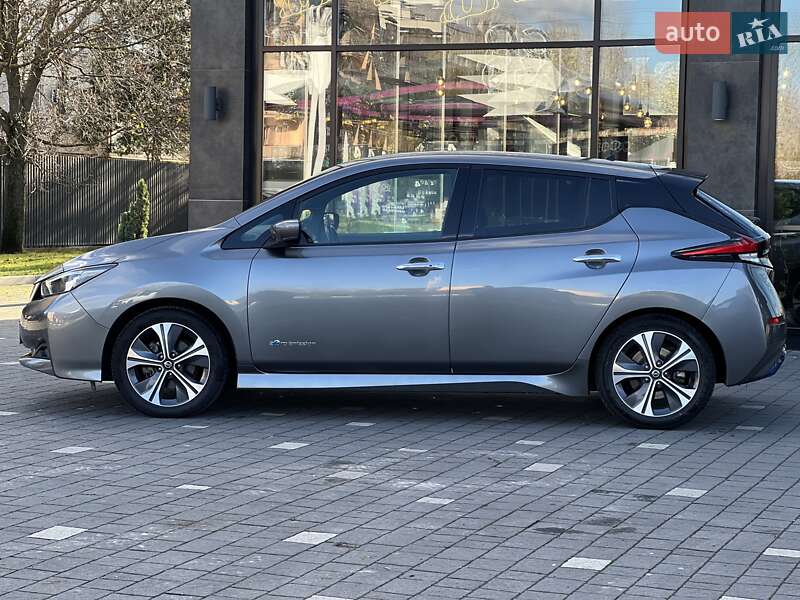 Хэтчбек Nissan Leaf 2020 в Ужгороде