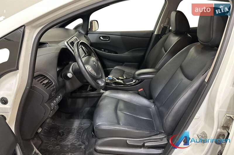 Хэтчбек Nissan Leaf 2016 в Ровно