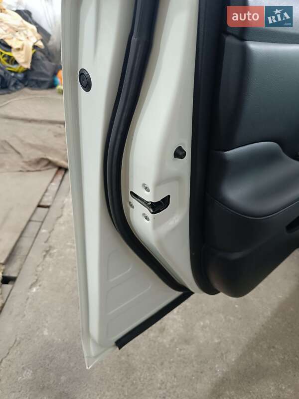 Хэтчбек Nissan Leaf 2016 в Ровно