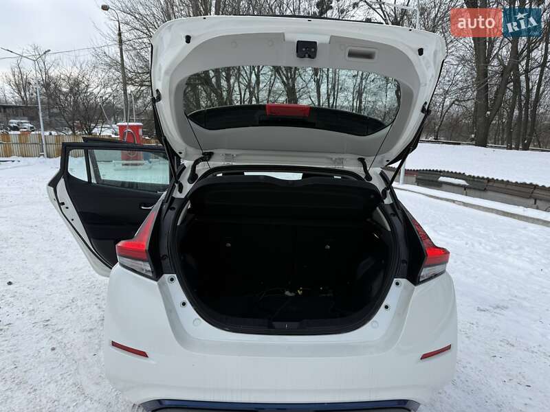 Хэтчбек Nissan Leaf 2020 в Виннице