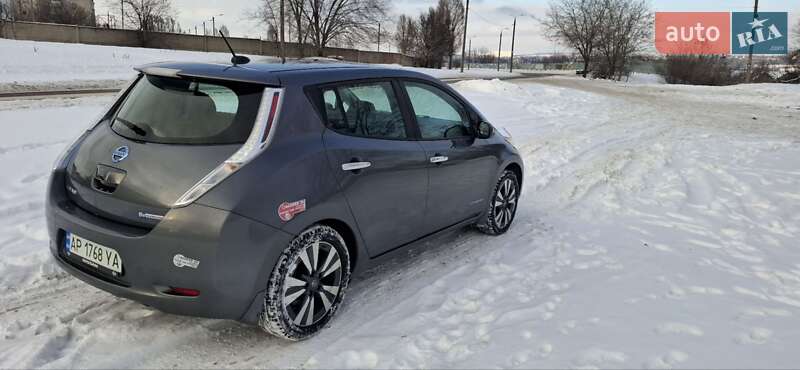Хетчбек Nissan Leaf 2016 в Запоріжжі фото 7 Хетчбек Nissan Leaf 2016 в Запоріжжі