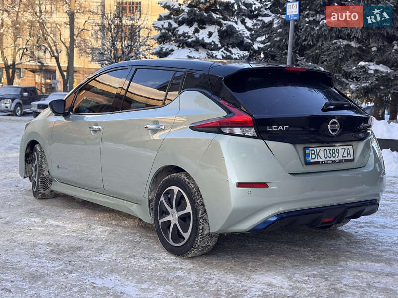 Хэтчбек Nissan Leaf 2018 в Ровно