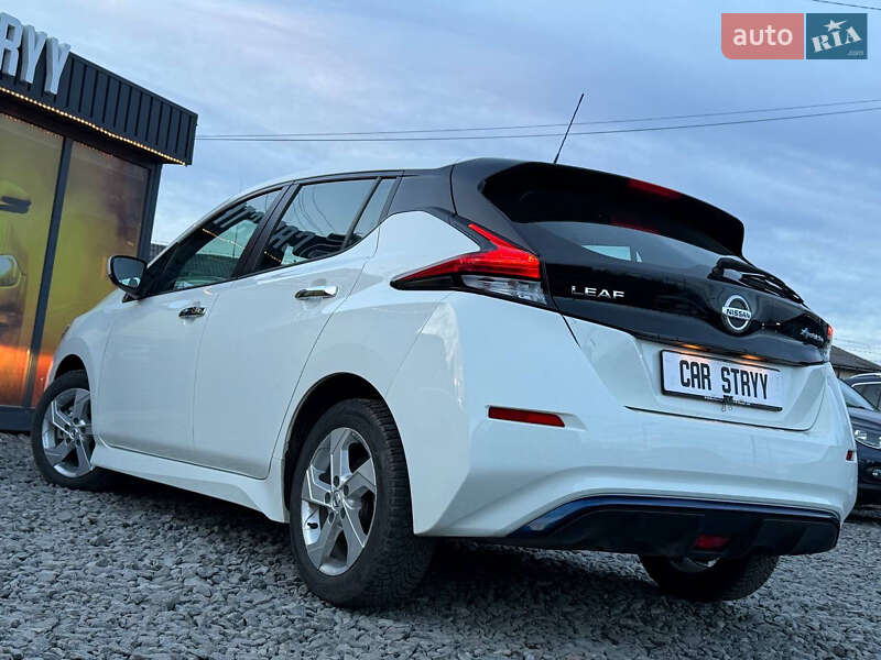 Хэтчбек Nissan Leaf 2021 в Стрые