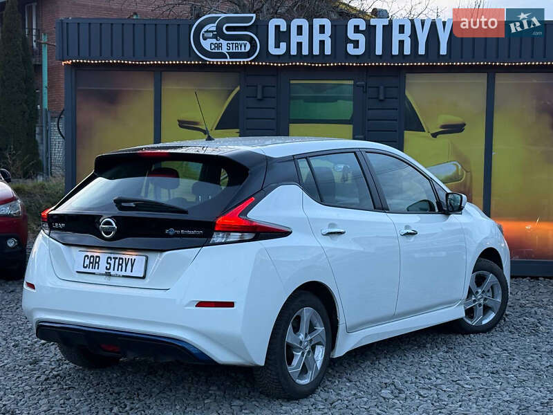 Хэтчбек Nissan Leaf 2021 в Стрые