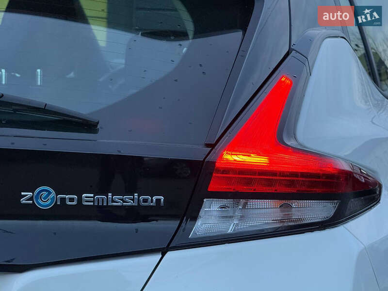 Хэтчбек Nissan Leaf 2021 в Стрые