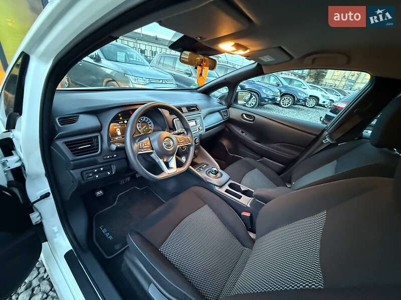 Хэтчбек Nissan Leaf 2021 в Стрые