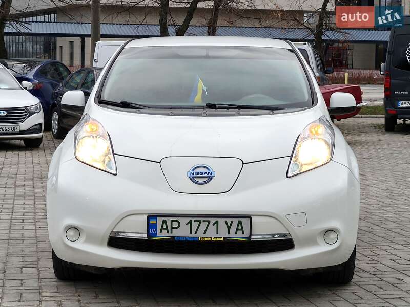 Хэтчбек Nissan Leaf 2016 в Днепре фото 3 Хэтчбек Nissan Leaf 2016 в Днепре