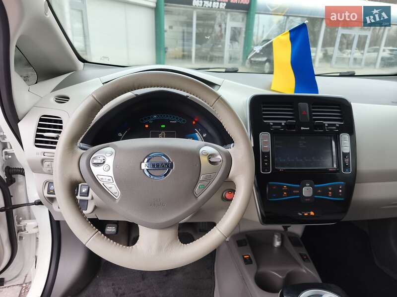 Хэтчбек Nissan Leaf 2016 в Днепре фото 14 Хэтчбек Nissan Leaf 2016 в Днепре