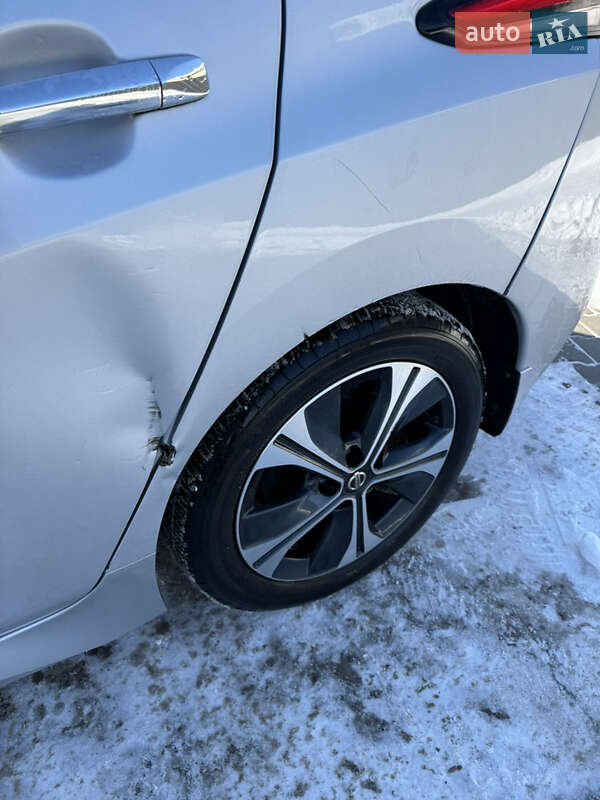 Хэтчбек Nissan Leaf 2020 в Луцке