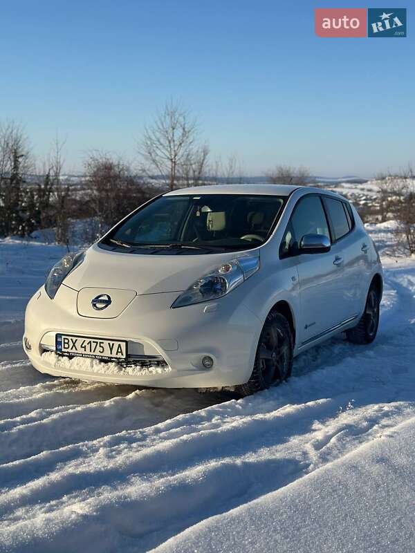 Хэтчбек Nissan Leaf 2013 в Каменец-Подольском