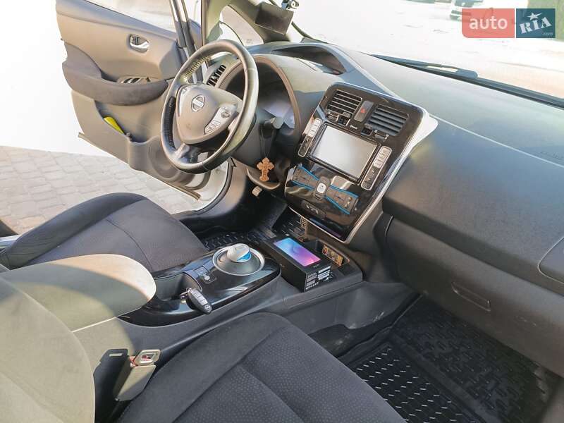 Хэтчбек Nissan Leaf 2013 в Знаменке фото 11 Хэтчбек Nissan Leaf 2013 в Знаменке