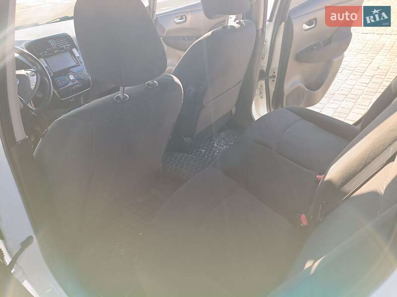 Хэтчбек Nissan Leaf 2013 в Знаменке фото 17 Хэтчбек Nissan Leaf 2013 в Знаменке