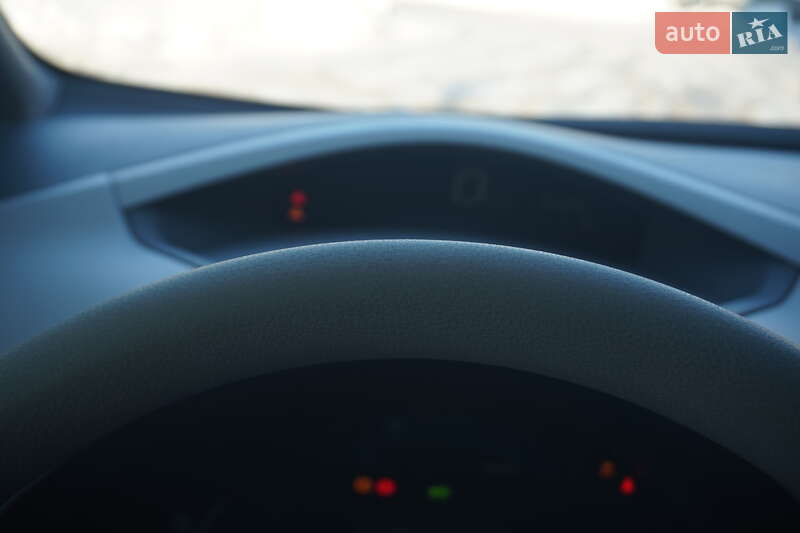 Хэтчбек Nissan Leaf 2011 в Самборе фото 29 Хэтчбек Nissan Leaf 2011 в Самборе