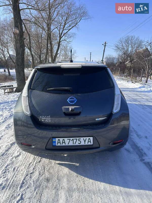 Хетчбек Nissan Leaf 2013 в Борисполі