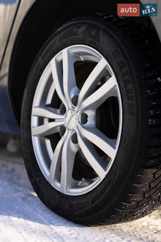 Хэтчбек Nissan Leaf 2013 в Ивано-Франковске фото 5 Хэтчбек Nissan Leaf 2013 в Ивано-Франковске