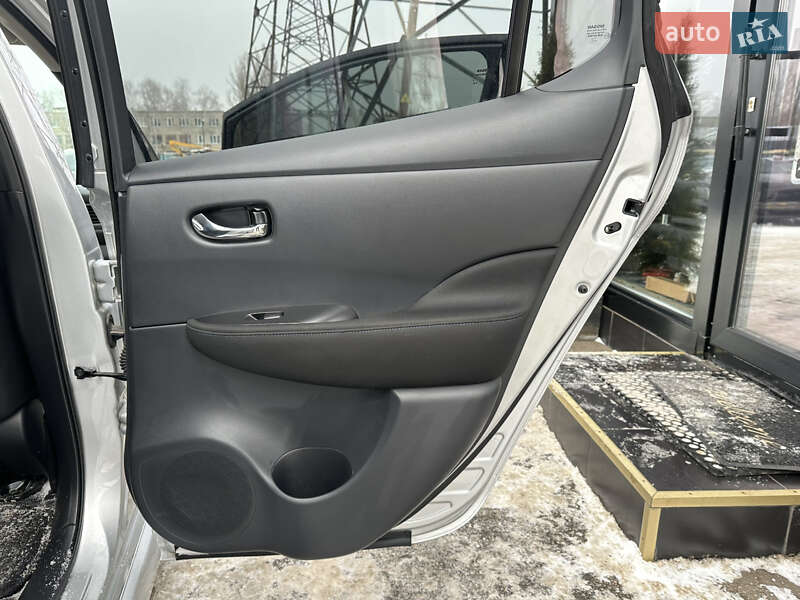 Хэтчбек Nissan Leaf 2024 в Харькове фото 21 Хэтчбек Nissan Leaf 2024 в Харькове