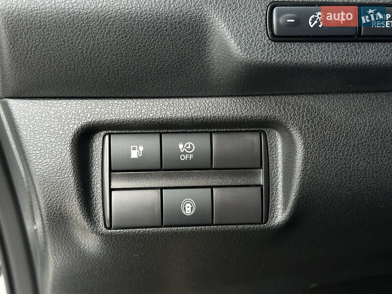 Хэтчбек Nissan Leaf 2024 в Харькове фото 33 Хэтчбек Nissan Leaf 2024 в Харькове