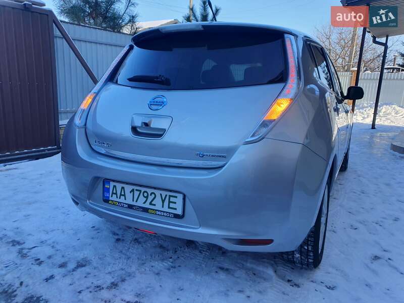Хэтчбек Nissan Leaf 2013 в Горе фото 12 Хэтчбек Nissan Leaf 2013 в Горе