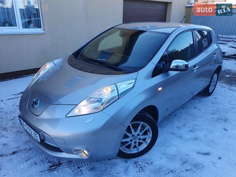 Хэтчбек Nissan Leaf 2013 в Горе фото 25 Хэтчбек Nissan Leaf 2013 в Горе