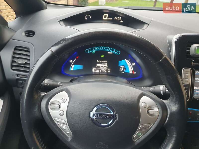 Хэтчбек Nissan Leaf 2013 в Горе фото 85 Хэтчбек Nissan Leaf 2013 в Горе