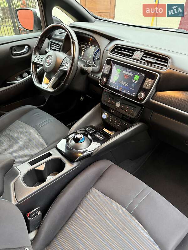 Хэтчбек Nissan Leaf 2020 в Долине фото 23 Хэтчбек Nissan Leaf 2020 в Долине