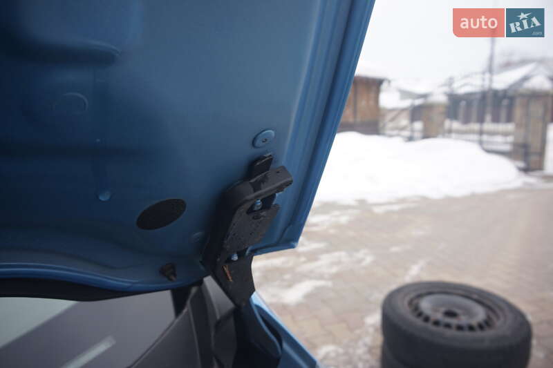 Хэтчбек Nissan Leaf 2011 в Самборе фото 56 Хэтчбек Nissan Leaf 2011 в Самборе