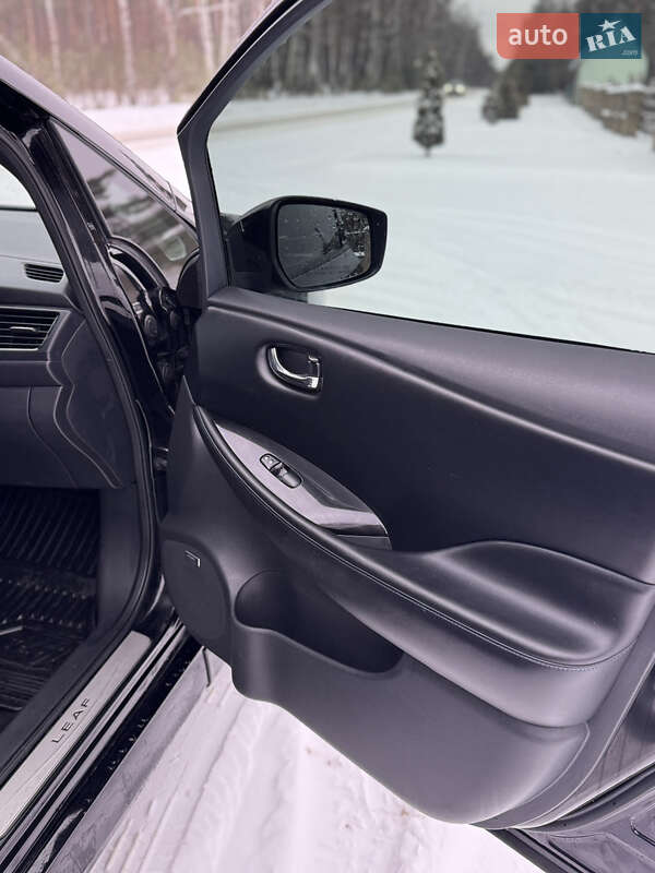 Хэтчбек Nissan Leaf 2017 в Маневичах фото 14 Хэтчбек Nissan Leaf 2017 в Маневичах