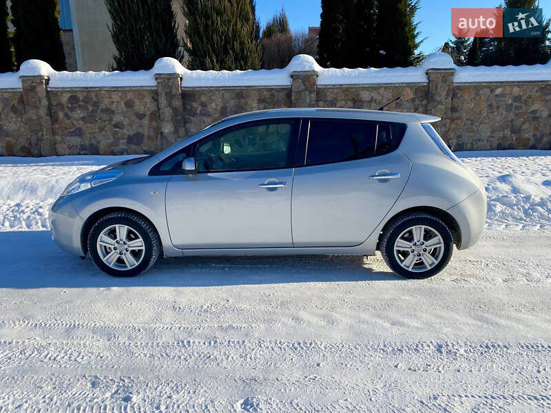 Хэтчбек Nissan Leaf 2012 в Львове