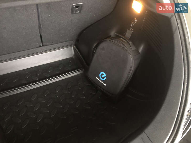 Хэтчбек Nissan Leaf 2014 в Казатине