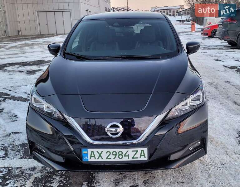 Хэтчбек Nissan Leaf 2018 в Харькове фото Хэтчбек Nissan Leaf 2018 в Харькове